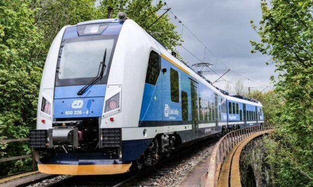 Planują podzielić sieć kolejową na trzy części