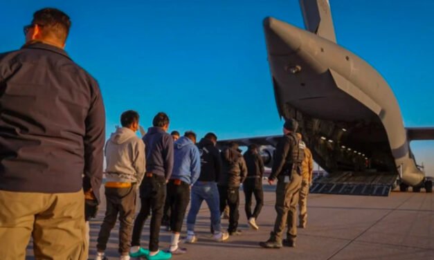 Czy Europa może wziąć przykład ze strategii Trumpa polegającej na wydalaniu nielegalnych imigrantów?