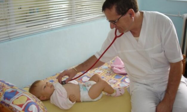 NHIF będzie płacić lekarzom więcej za badania kontrolne i szczepienia dzieci