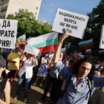 „Chcemy lewa! Nie euro!”: Żandarmeria blokuje drogę protestującym dla lewa