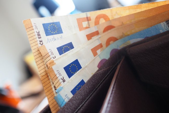 Bułgarska Agencja ds. Zwalczania Prania Pieniędzy (GDBOP) prowadzi dochodzenie w sprawie pierwszego oszustwa związanego z wymianą euro.